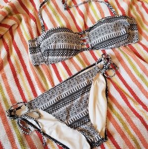 Victoria's Secret Black/White Patterned Swim BOTTOMS,